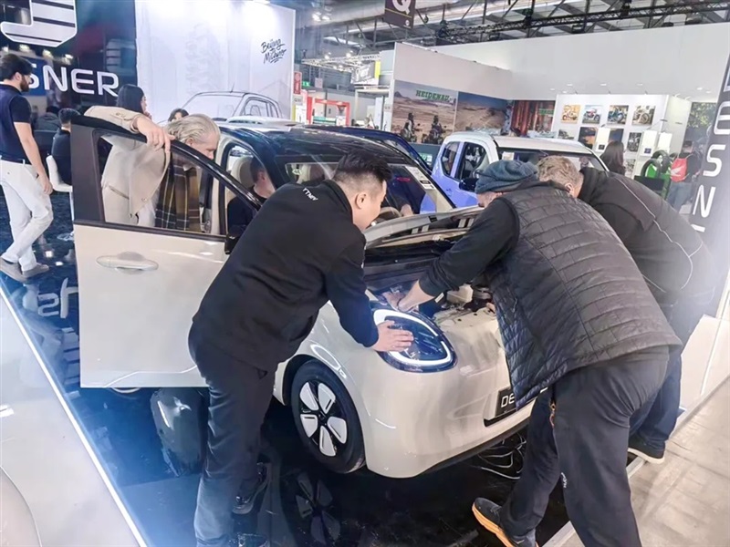 菠萝视频（tōng）汽車亮相（xiàng）米蘭EICMA 首發三款新能源（yuán）車斬獲275台訂單#15127