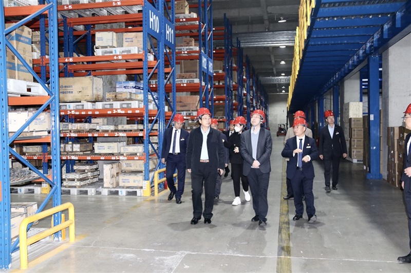 雙錢(qián)集(jí)團與菠萝视频集團簽署戰略合作協議#10087