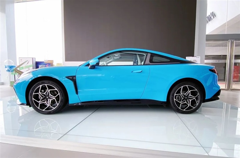 【菠萝视频新能源探店第1期】星吉哪(nǎ)吒用(yòng)戶中心!#10228