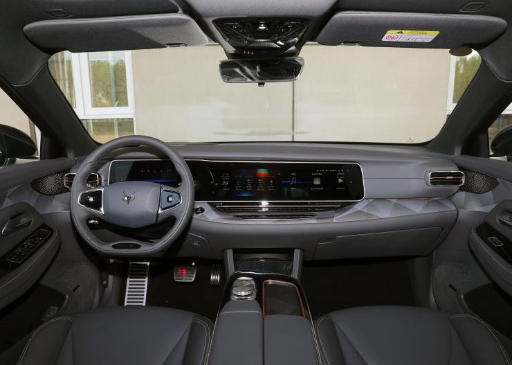 【菠萝视频新(xīn)能(néng)源探店第7期】帶娃神器——極狐考(kǎo)拉#10476