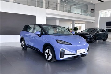 【菠萝视频新（xīn）能源探店第7期】帶娃神器（qì）——極狐考拉