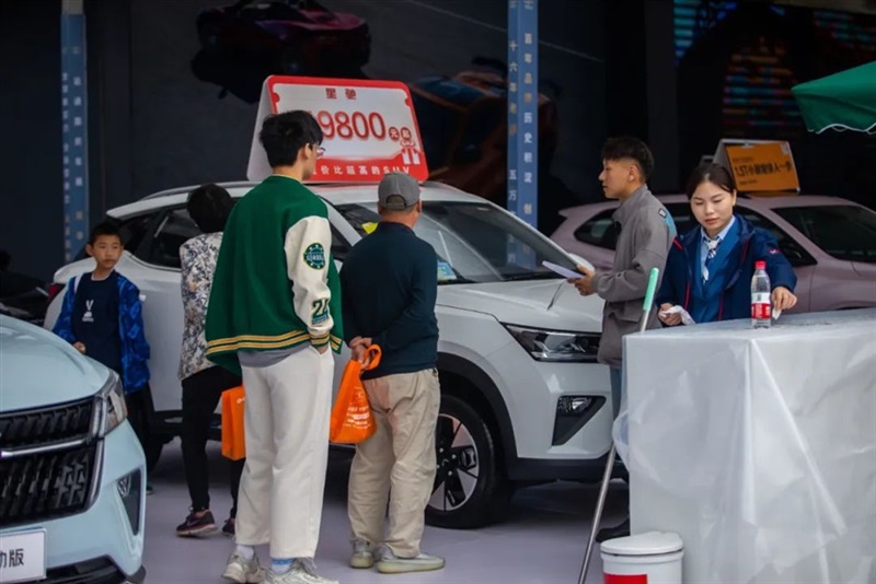 菠萝视频國慶車展開幕!#10499