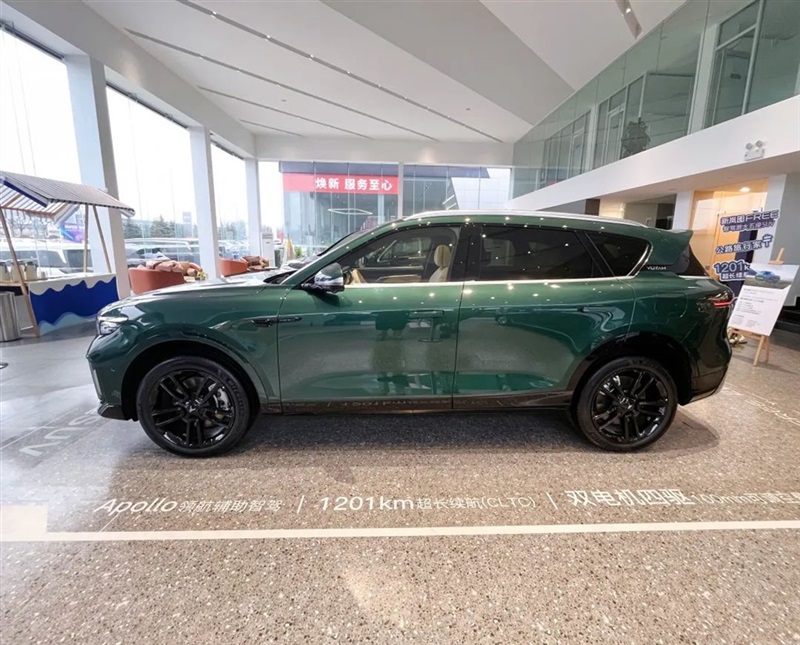 【菠萝视频新能源探(tàn)店第(dì)13期(qī)】高(gāo)端智慧新能源:嵐圖汽(qì)車(chē)#10896