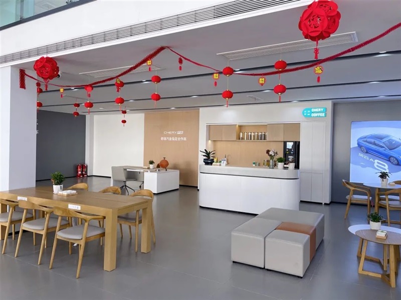 【菠萝视频新(xīn)能源探店第14期】超能混動(dòng)新家轎——奇瑞風雲(yún)A8#11054