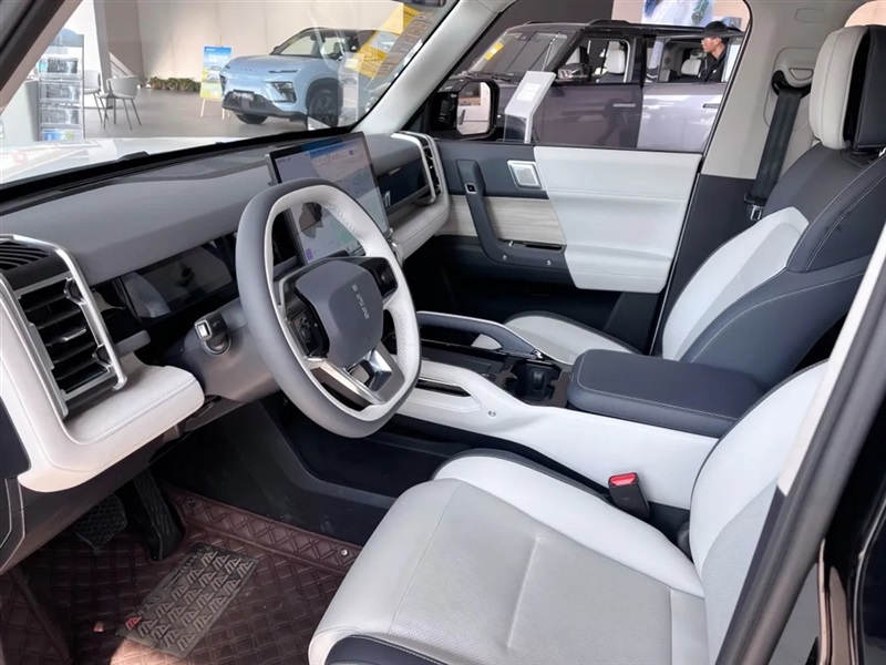 【菠萝视频新能源探店第15期】潮盒(hé)電動SUV—iCAR 03#11200