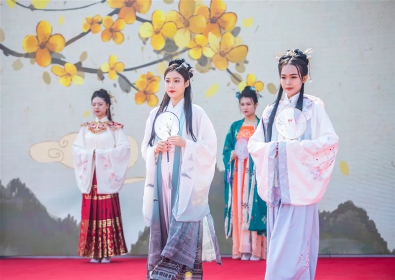 遠(yuǎn)通五一車展來(lái)了!#11271