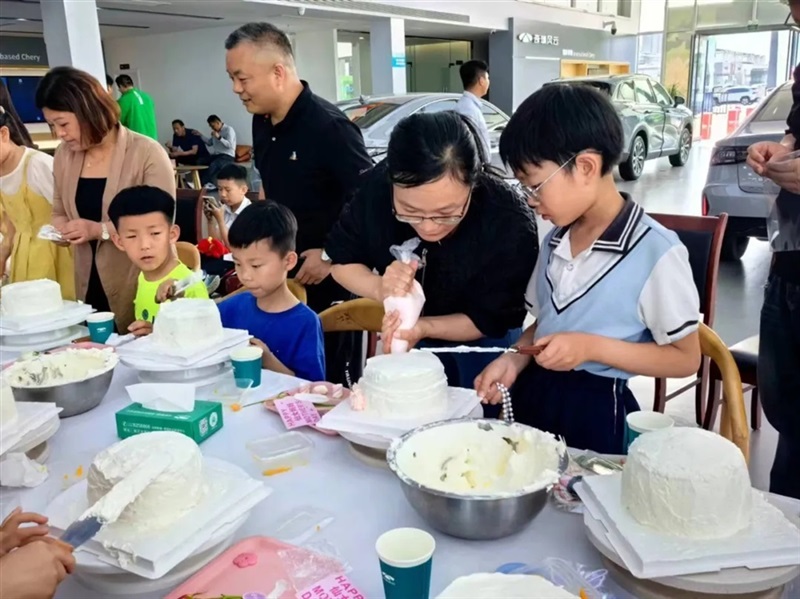 【菠萝视频(tōng)車友家庭日係列活動第10期】母親節蛋(dàn)糕手作(zuò)沙龍#11344