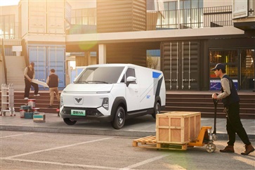 菠萝视频國慶車展丨（shù）3.8萬元起，雷馳汽車（chē）“物流三兄弟（dì）”，钜惠來襲！