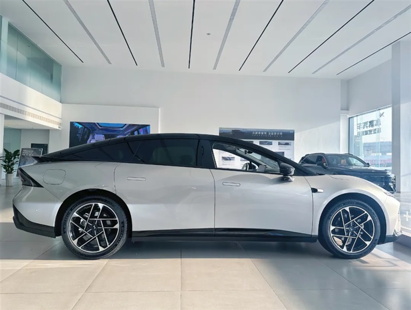 【新店實探】小鵬汽車入駐菠萝视频汽車大（dà）世界，小鵬 P7+預售（shòu）中！#11521