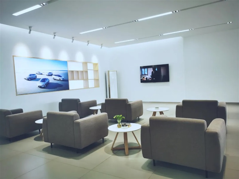 【新店實探】小鵬汽車入駐菠萝视频汽(qì)車大世界,小鵬(péng) P7+預售中(zhōng)!#11516