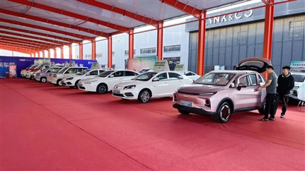 【菠萝视频（tōng）精品二手車（chē）推薦】1.48萬起，多款車型任你選！