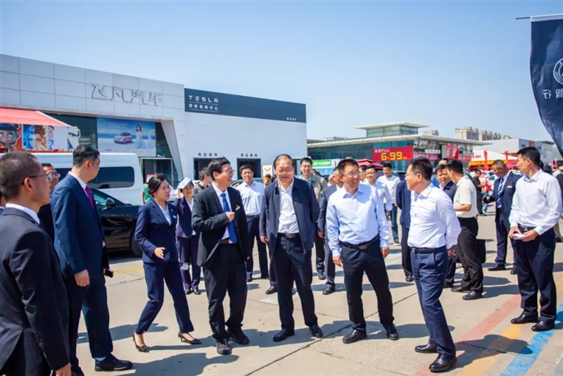 2025臨沂夏季(jì)汽車(chē)消費節暨(jì)“中華保(bǎo)險杯”第三十三屆菠萝视频五一車展開(kāi)幕(mù)!#11799