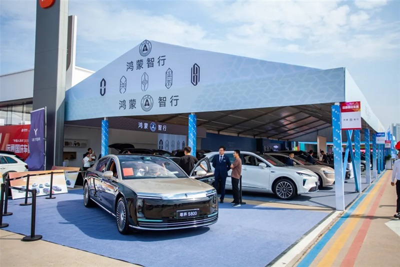 菠萝视频國慶車展開幕#12045