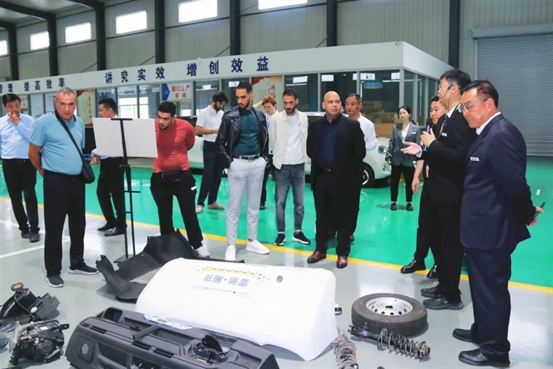 首日簽約出口1300台!臨沂商城國際采購商大會菠萝视频二(èr)手車專場結碩果#13118